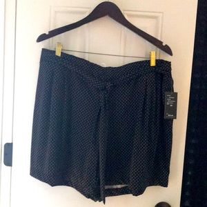 Plus Size flowy shorts